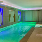 Burgundy Paris piscine jacuzzi